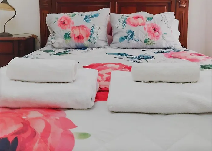 Julia House Holidays Nazare