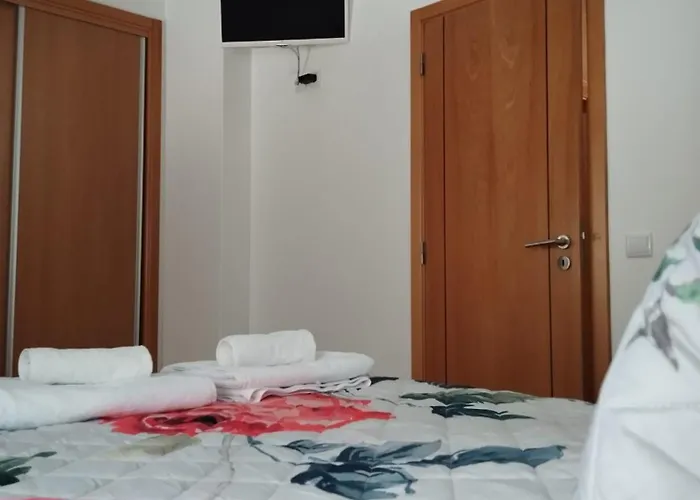 Julia House Holidays Nazare