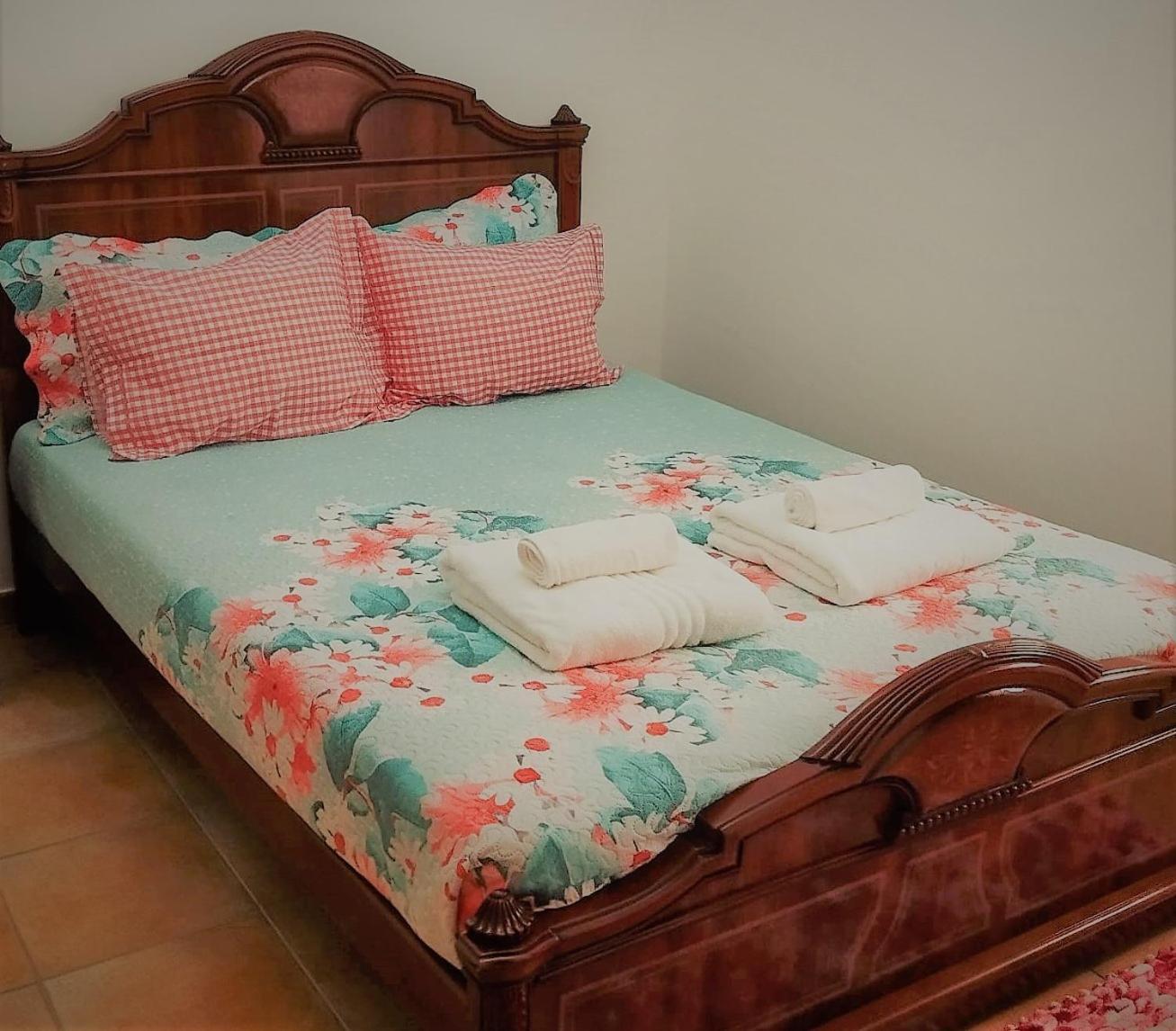 Julia House Holidays *